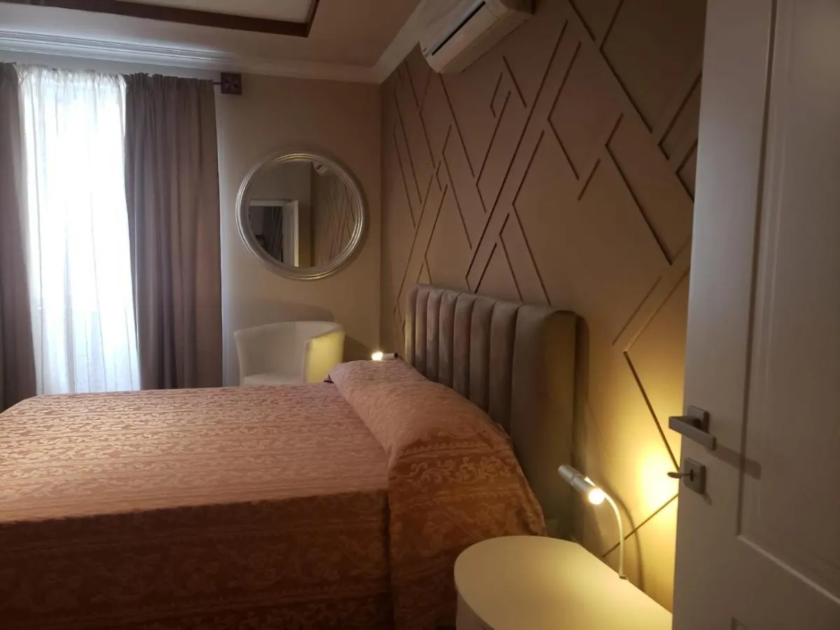 Apartahotel Art Gallery Apartments Tirana 1