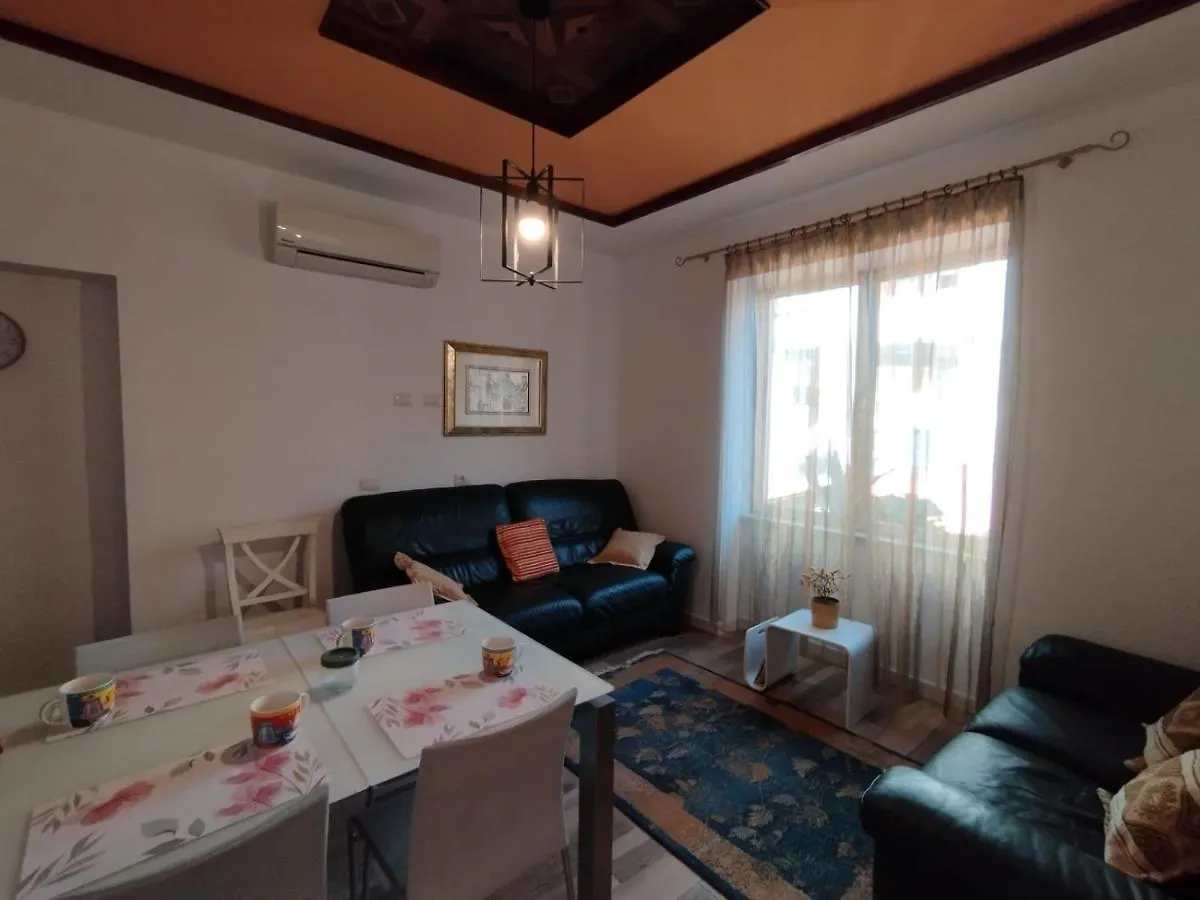 Art Gallery Apartments Tirana 1 ألبانيا